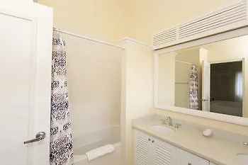 Ocho Rios Villa At Coolshade Priory 3*,
