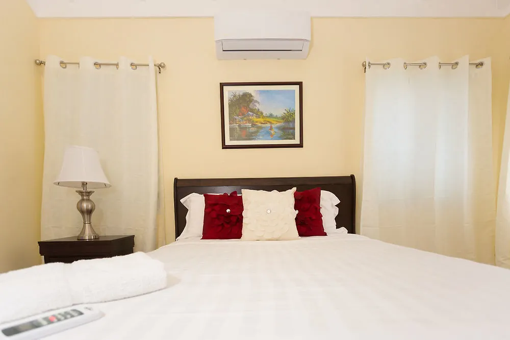 Ocho Rios Villa At Coolshade Priory 3*,